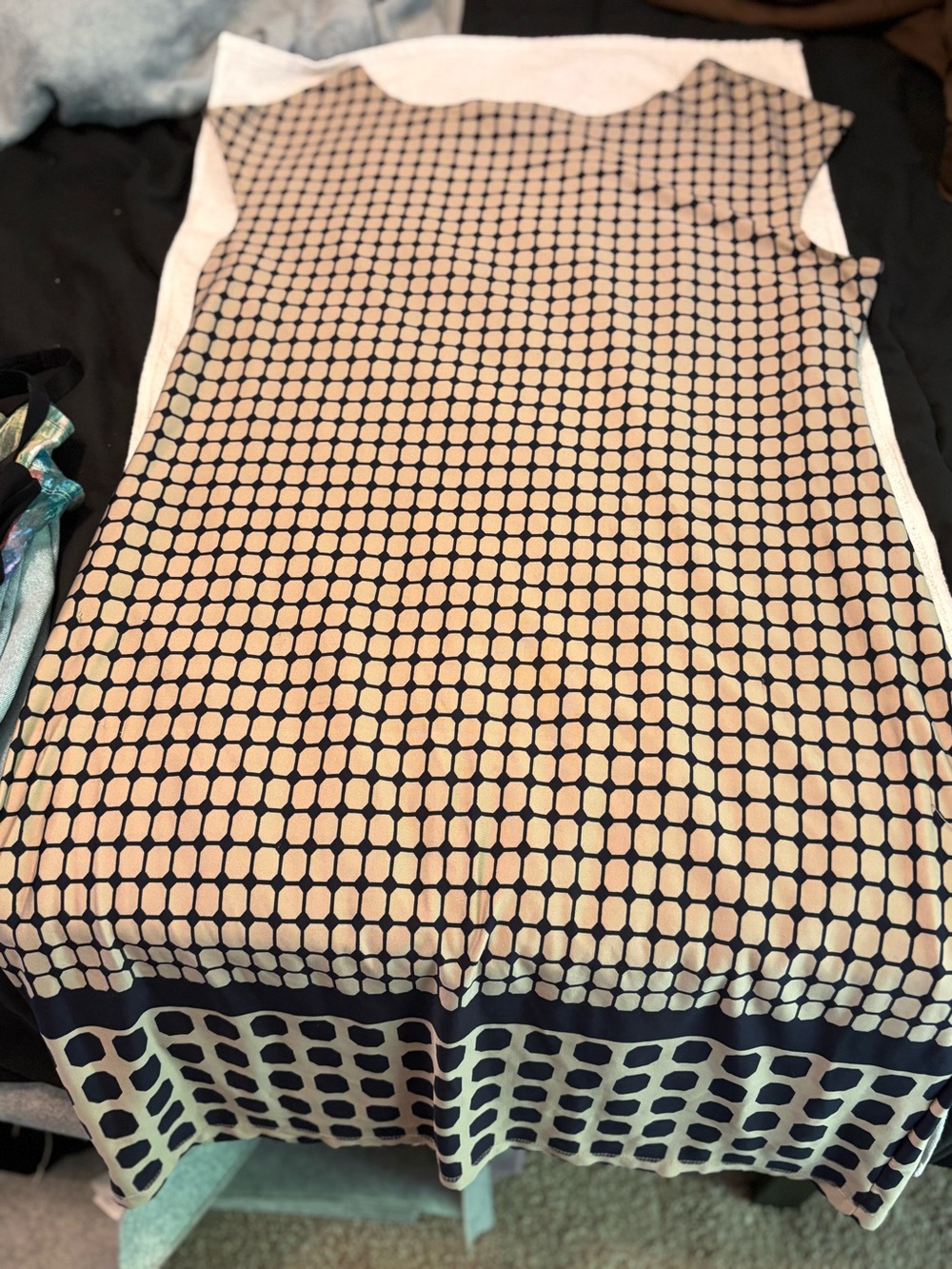 Aa Studio Beige and Navy Geometric Shift